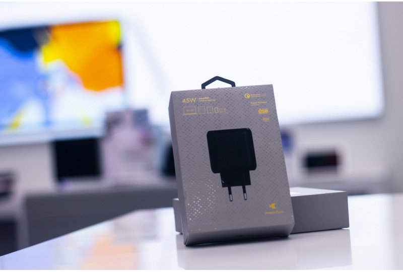 Сетевое зарядное устройство moonfish PowerPro 45W, Power Delivery, USB + Type-C, Black Сетевое зарядное устройство moonfish PowerPro 45W, Power Delivery, USB + Type-C, Black